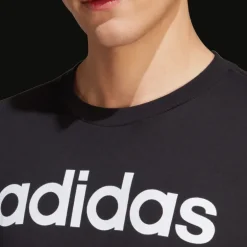 Essential Single Jersey Linear Embroided Logo T-Shirt, t-shirt herr - Fritids-T-Shirt - Essential Single Jersey Linear Embroided Logo T-Shirt, t-shirt herr