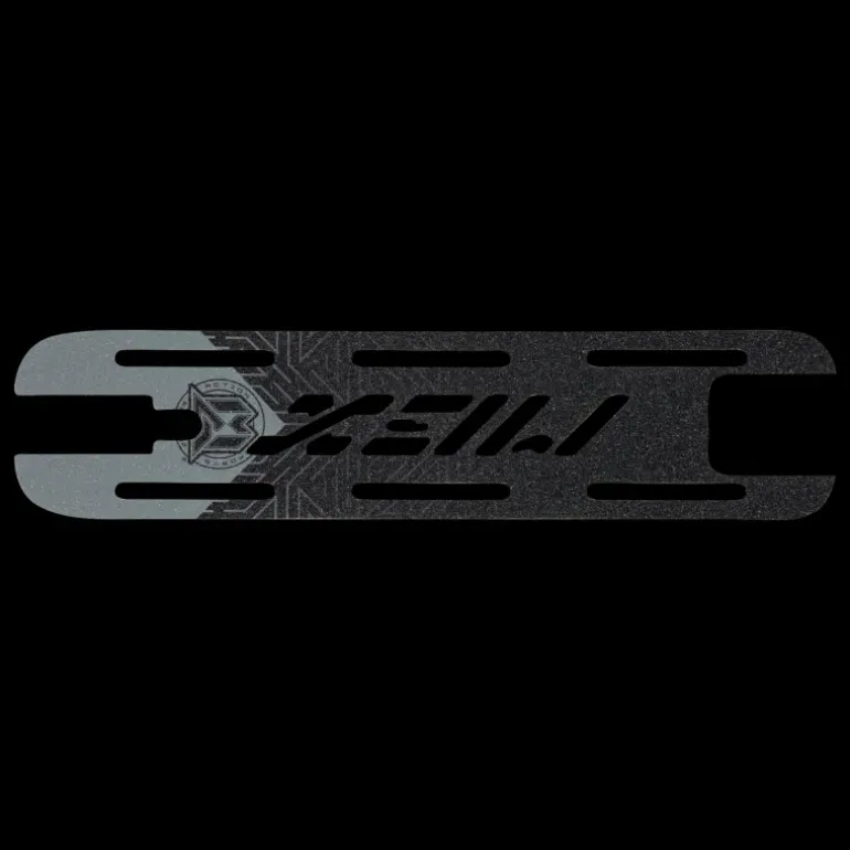 MGX Extreme Grip Tape black 5.0" X 20.5”Cutout - MGX, grepptejp - Tillbehör till sparkcykel - MGX Extreme Grip Tape black 5.0" X 20.5”Cutout - MGX, grepptejp