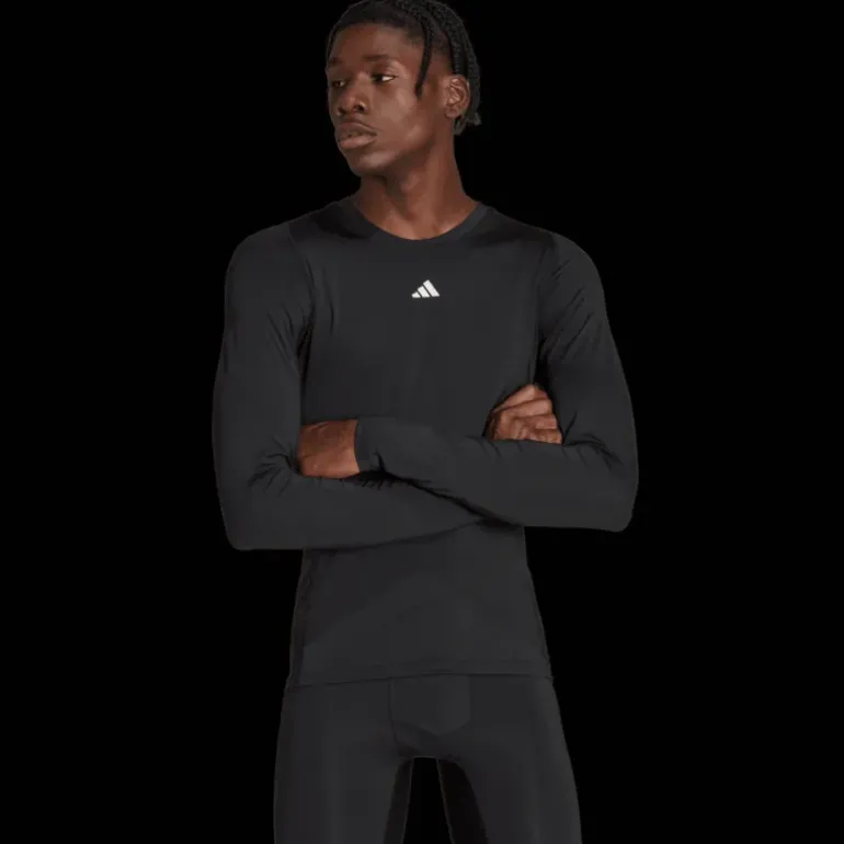 Techfit Long Sleeved Tee, kompressionströja för fotboll, herr - Tröjor - Techfit Long Sleeved Tee, kompressionströja för fotboll, herr